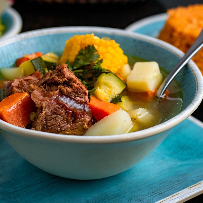 Caldo de res con verduras